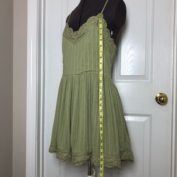 AEO Cotton Blend Green  Adjustable Straps Pockets Embroidered V Neck Romper M - Picture 11 of 15